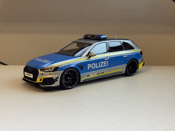 Audi ABT RS4-R Polizei 1:18 GT Spirit GT817