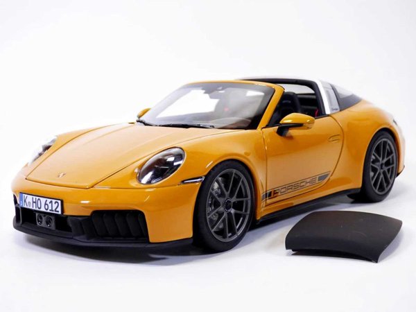 Macheta Porsche 911 Targa 4 GTS 1:18 Norev