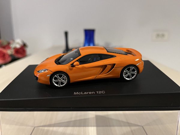 McLaren MP4-12C 1:43 AUTOart