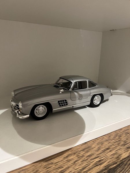 Mercedes 300SL 1:18 Minichamps