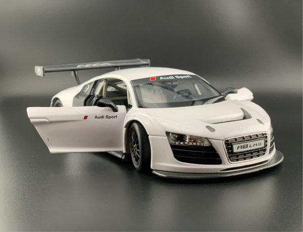 Audi R 8 LMS, Rastar, 1/24
