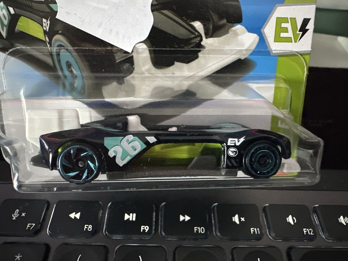 Electro Silhouette Treasure Hunt Hot Wheels