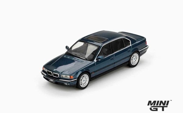BMW 750iL (E38) 1:64 Mini GT