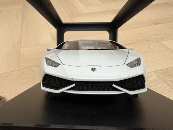 Lamborghini Huracan 1:18 AutoArt