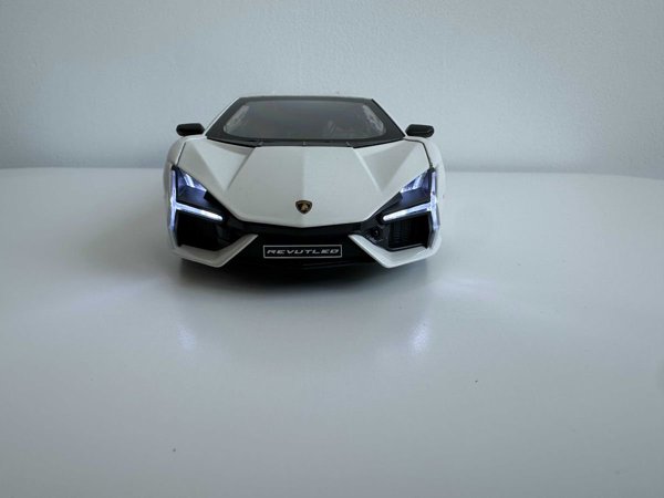 Lamborghini Revuelto 1:24