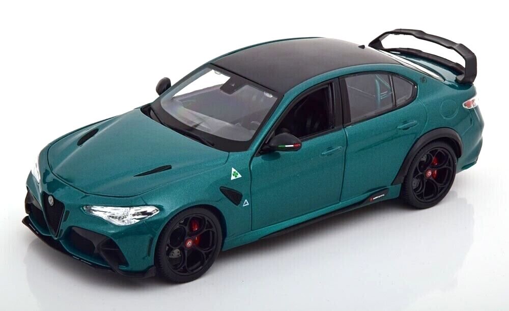 Alfa Romeo Giulia GTAm (2020) 1:18 Bburago