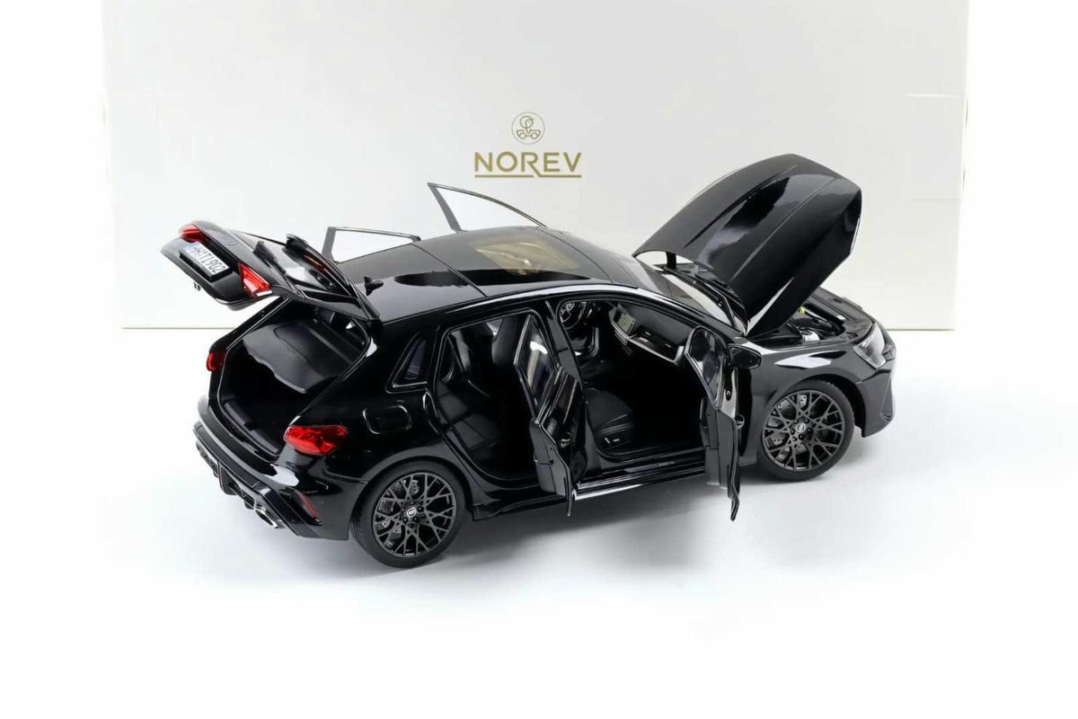 Macheta Audi RS3 1:18 Norev
