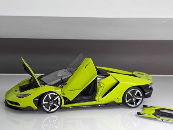 Colectie 1/18 AUTOart Lamborhini Centenario Roadster