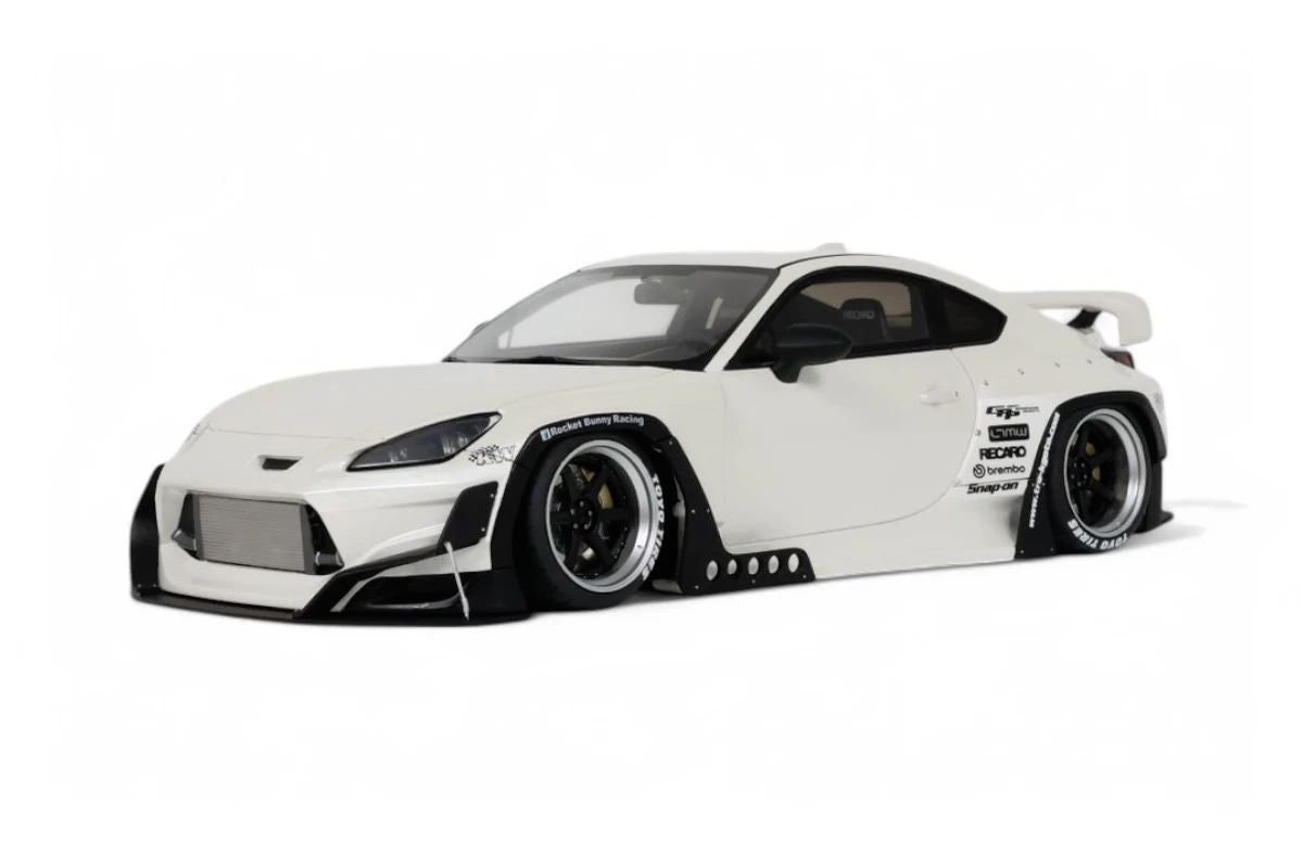 Toyota GR86 Pandem Crystal White, 2023 1:18 GT Spirit