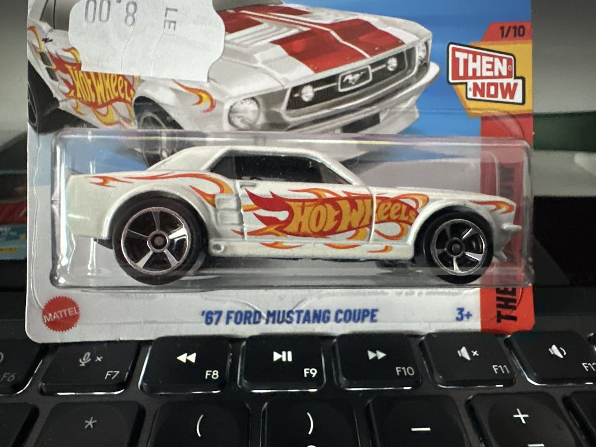 Ford Mustang Coupe 67 Hot Wheels