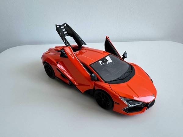 Lamborghini Revuelto 1:24 Bburago