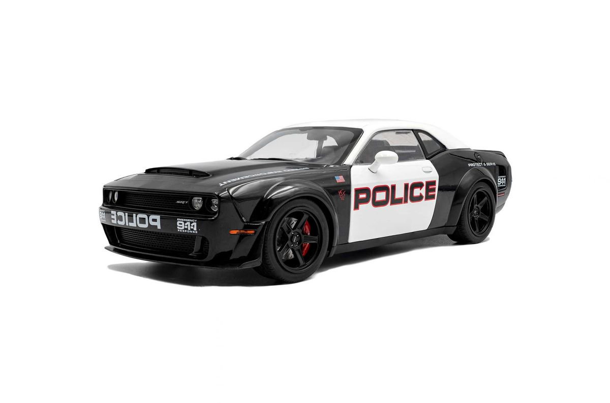 Macheta Dodge Challenger R/T Scat Pack Widebody 2023 „Highway Police” 1:18 Solido