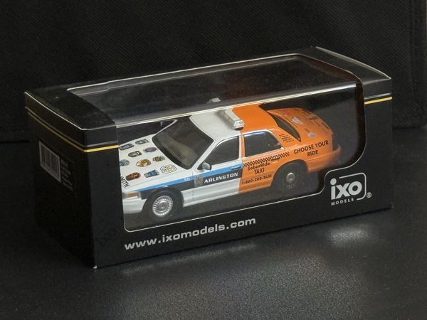 Ford Crown Victoria Arlington Police Sober Ride 1:43 IXO Models