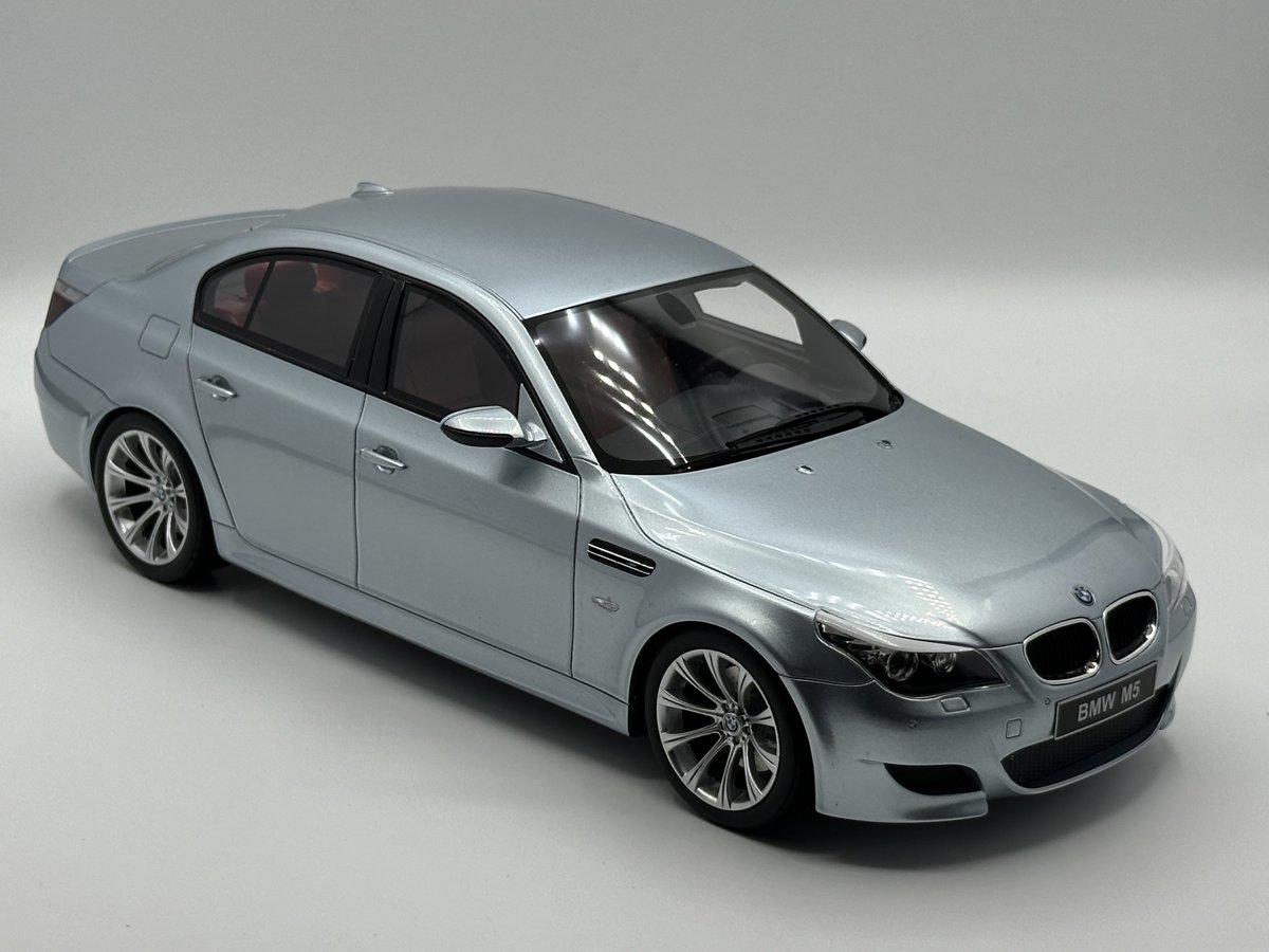 BMW M5 e60 OTTO Mobile 1:18