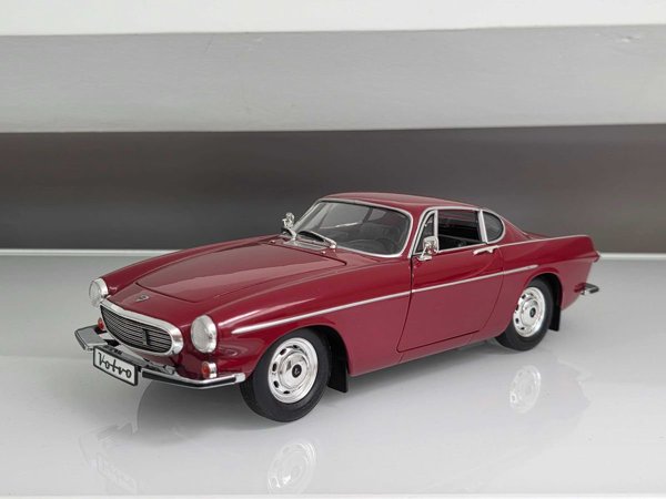 Colectie 1/18 Revell Volvo P1800 S