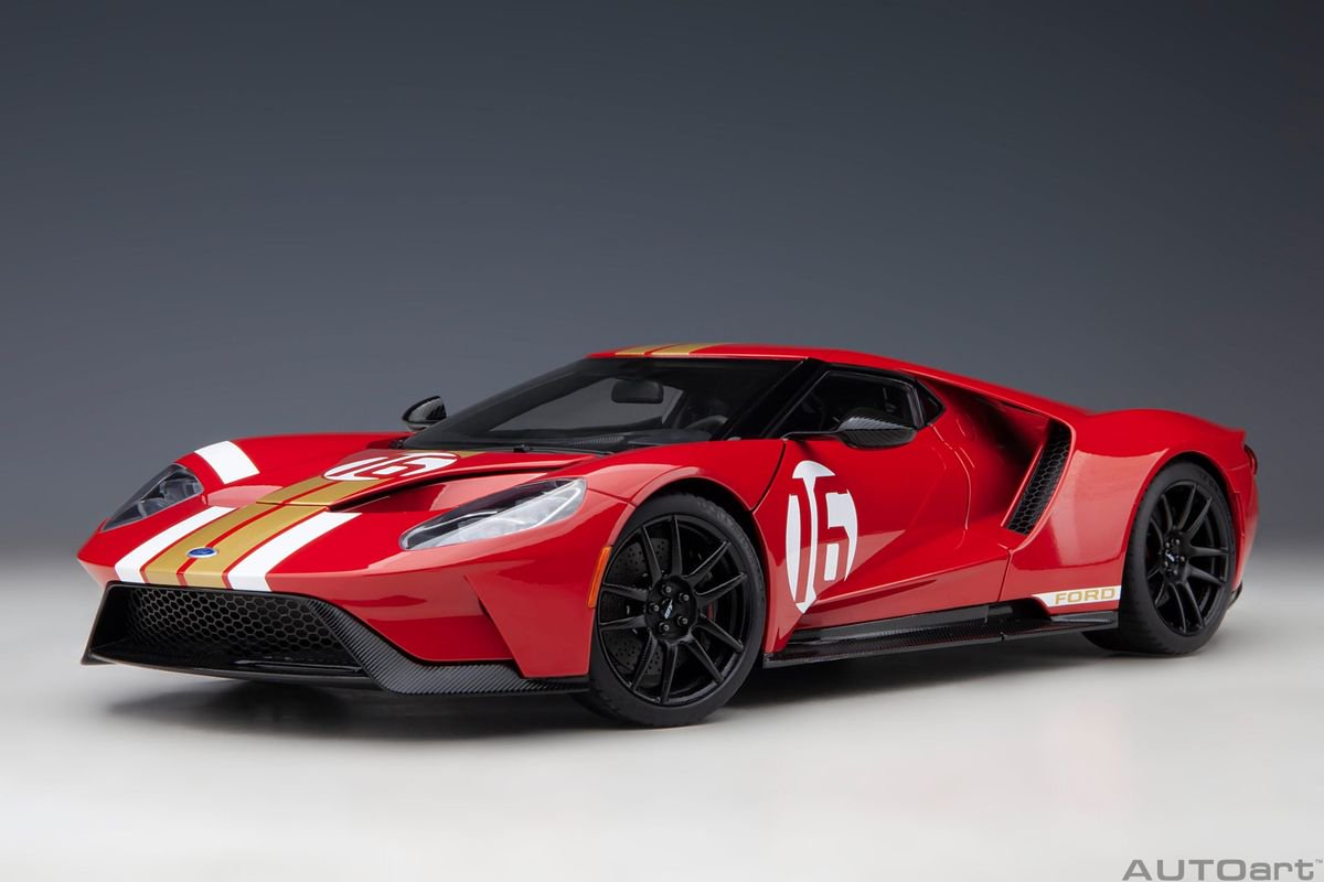 Ford GT 2022 Alan Mann Heritage Edition 2022 1:18 AutoArt