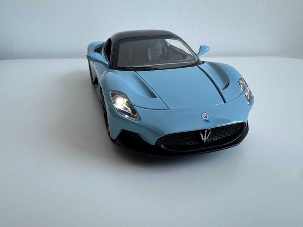 Maserati MC20 1:24
