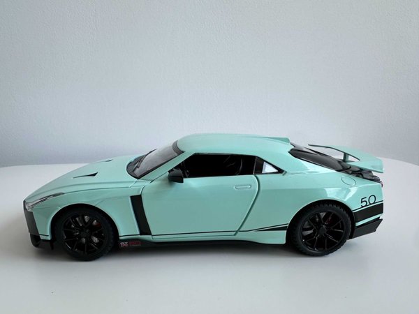 Nissan GT-R50 1:24