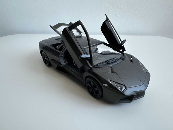Lamborghini Reventon 1:24 Bburago
